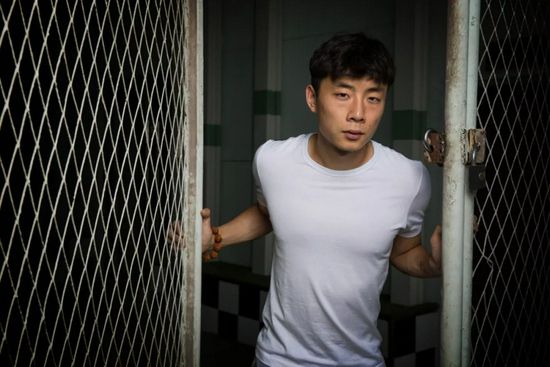 巴雷特本赛季代表尼克斯出战了26场常规赛，场均可以得到18.2分4.3篮板2.4助攻，投篮命中率42.3%，三分命中率33.1%。